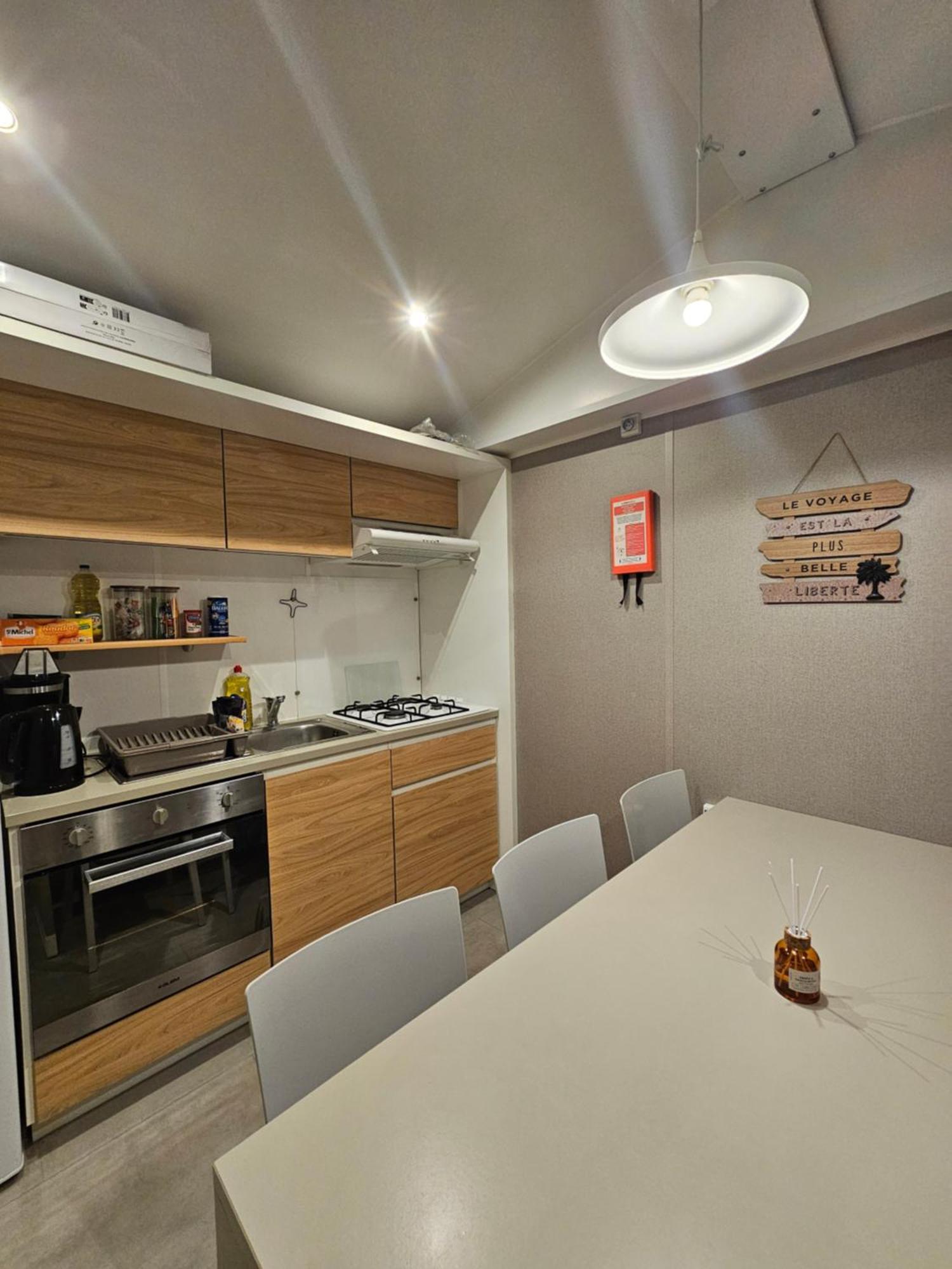 Mobil-home 4 Personnes Dans 5 Etoiles Proche De La Campsite